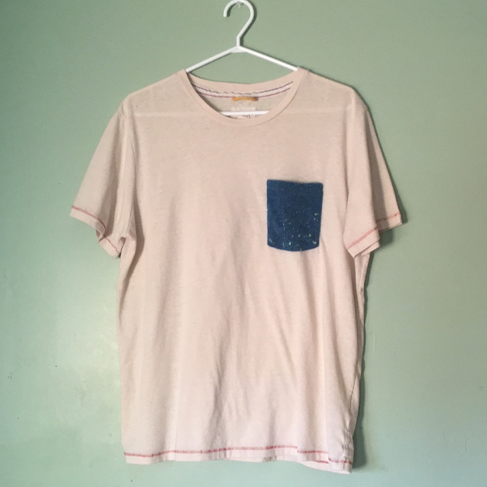 URBAN OUTFITTERS // Men’s Tee